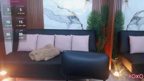 Snapshot of alonddra_tay chatting on April 7, 11:43 am alonddra_tay online show from April 7, 11:43 am