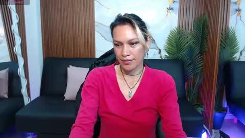 Snapshot of alonddra_tay chatting on May 9, 11:37 am alonddra_tay online show from May 9, 11:37 am