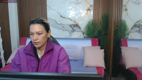 Snapshot of alonddra_tay chatting on May 12, 11:40 am alonddra_tay online show from May 12, 11:40 am