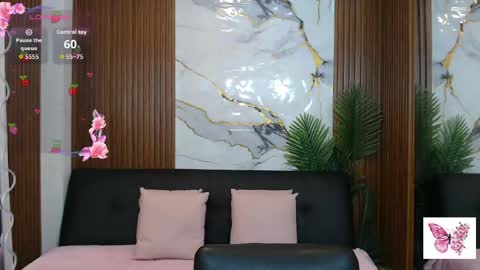Snapshot of alonddra_tay chatting on May 15, 11:50 am alonddra_tay online show from May 15, 11:50 am