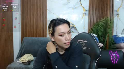 Snapshot of alonddra_tay chatting on May 25, 11:38 am alonddra_tay online show from May 25, 11:38 am
