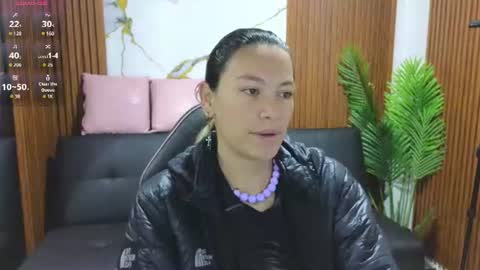 Snapshot of alonddra_tay chatting on June 28, 11:49 am alonddra_tay online show from June 28, 11:49 am