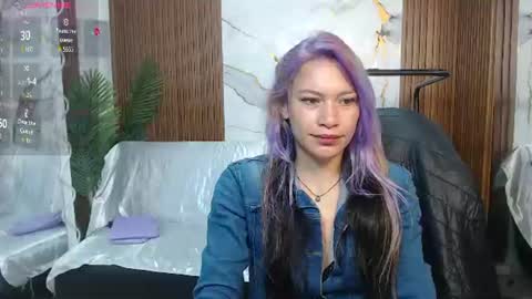 Snapshot of alonddra_tay chatting on July 4, 11:38 am alonddra_tay online show from July 4, 11:38 am