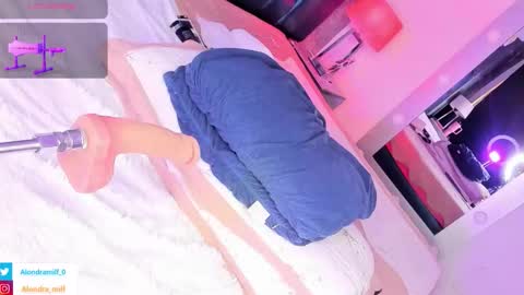 Snapshot of alondra_milff chatting on November 30, 8:46 pm ALONDRAMILF online show from November 30, 8:46 pm