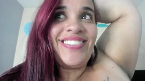 Snapshot of alondra_zaens chatting on May 16, 12:18 am Alondra online show from May 16, 12:18 am