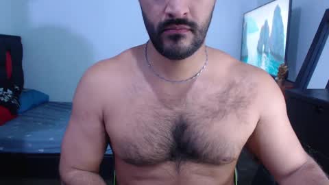 alonxoo online show from December 8, 4:04 am