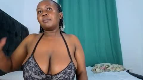 Snapshot of alotta_titties chatting on May 18, 4:07 am alotta_titties online show from May 18, 4:07 am