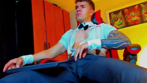 alpha_dominus_ online show from October 6, 12:19 am