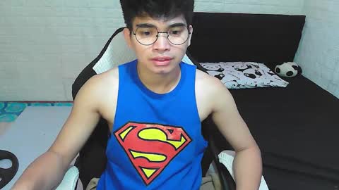 Snapshot of alpha_rider chatting on October 31, 6:47 am Angelo online show from October 31, 6:47 am