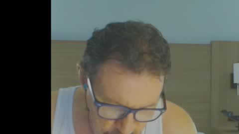 alphablue_wolf1295 online show from May 4, 10:50 pm