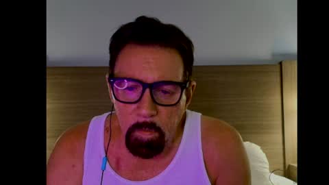 alphablue_wolf1295 online show from August 3, 10:13 pm