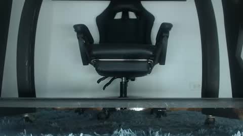 Snapshot of alphacashmaster8 chatting on March 2, 4:03 am MASTER FINDOM DRAIN... online show from March 2, 4:03 am