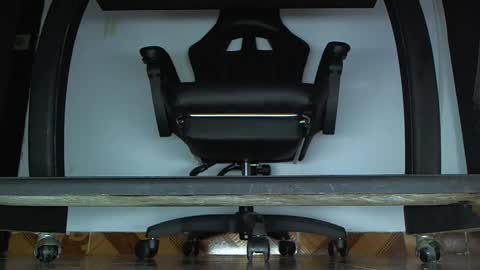 Snapshot of alphacashmaster8 chatting on March 25, 3:29 pm MASTER FINDOM DRAIN... online show from March 25, 3:29 pm