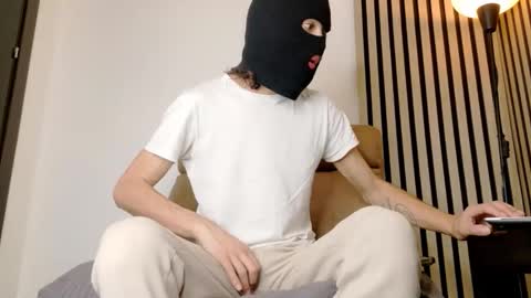 Snapshot of alphafindomhot chatting on December 16, 9:14 am alphafindomhot online show from December 16, 9:14 am