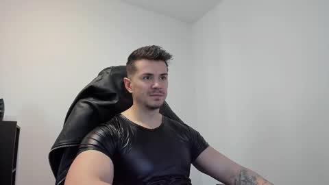 Snapshot of alphagodleatherking92 chatting on October 20, 7:20 am LeatherMaster online show from October 20, 7:20 am