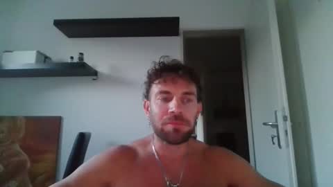 alphah_hunk online show from September 17, 5:25 pm