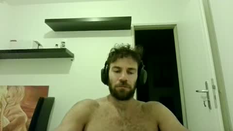 alphah_hunk online show from October 10, 6:29 pm