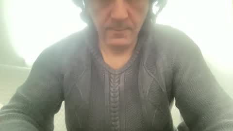 Snapshot of alphandre chatting on March 7, 7:19 am AlphAndre online show from March 7, 7:19 am