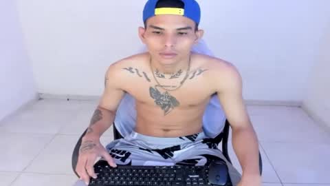 alphas_latins online show from May 30, 6:27 pm