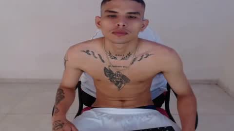 alphas_latins online show from June 1, 3:36 pm