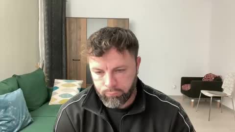 Snapshot of alphasparks chatting on December 11, 3:35 am Jhonny online show from December 11, 3:35 am