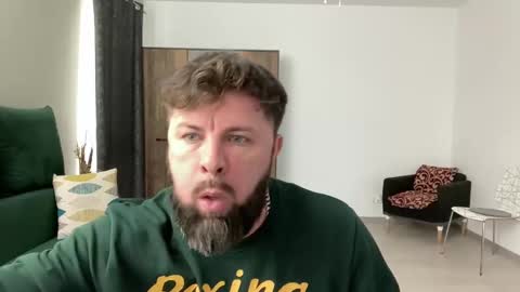 Snapshot of alphasparks chatting on January 30, 7:50 am Jhonny online show from January 30, 7:50 am