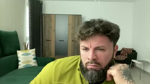 Snapshot of alphasparks chatting on January 31, 8:01 am Jhonny online show from January 31, 8:01 am