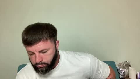 Snapshot of alphasparks chatting on September 22, 2:35 am Jhonny online show from September 22, 2:35 am