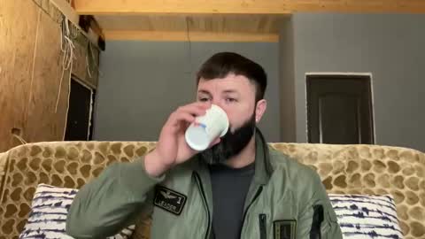 Snapshot of alphasparks chatting on October 14, 2:34 am Jhonny online show from October 14, 2:34 am