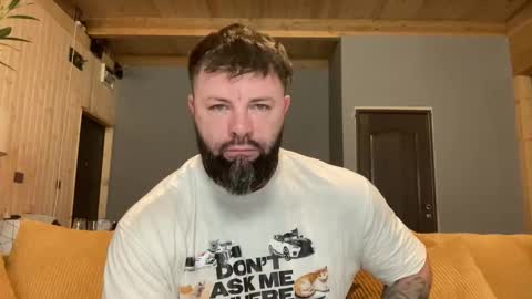 Snapshot of alphasparks chatting on November 30, 3:54 am Jhonny online show from November 30, 3:54 am