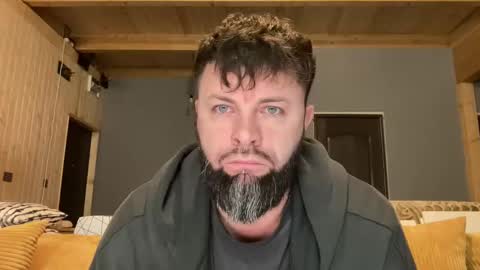 Snapshot of alphasparks chatting on December 5, 4:10 am Jhonny online show from December 5, 4:10 am