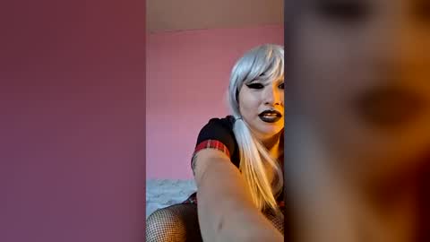 altbaddie420 online show from July 18, 10:35 pm