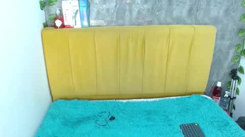 alunnaclarkcm online show from February 1, 11:58 pm