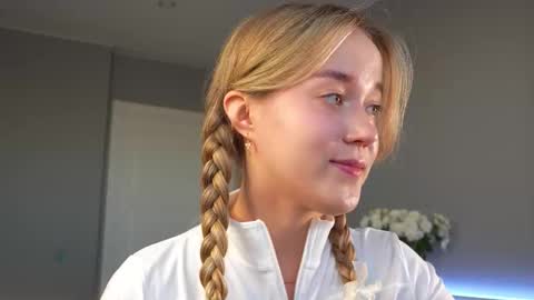 Amelia NEXT STREAM  online show from October 17, 2:08 pm