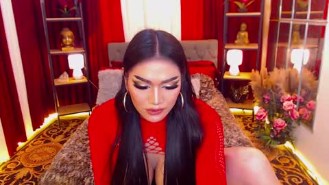 Snapshot of alurajhenson chatting on January 22, 2:37 am Alura Jhenson online show from January 22, 2:37 am