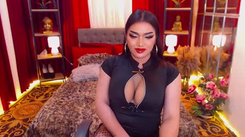 Snapshot of alurajhenson chatting on January 25, 10:50 pm Alura Jhenson online show from January 25, 10:50 pm