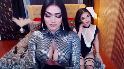 Snapshot of alurajhenson chatting on February 23, 9:55 am Alura Jhenson online show from February 23, 9:55 am