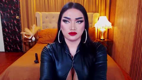 Snapshot of alurajhenson chatting on September 22, 1:40 am Alura Jhenson online show from September 22, 1:40 am