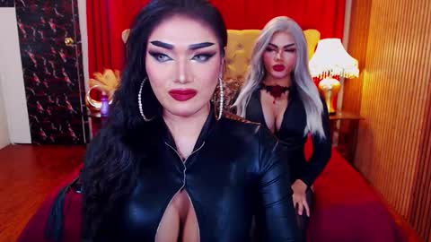 Snapshot of alurajhenson chatting on October 26, 5:52 pm Alura Jhenson online show from October 26, 5:52 pm