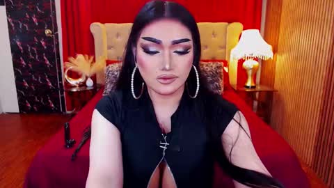 Snapshot of alurajhenson chatting on October 29, 6:53 pm Alura Jhenson online show from October 29, 6:53 pm