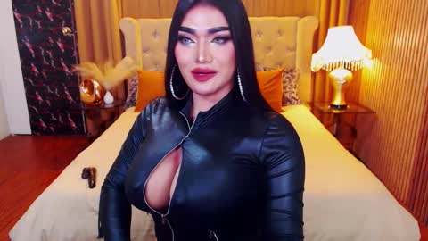 Alura Jhenson online show from November 11, 1:49 am