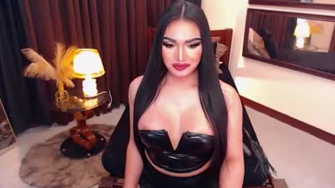 Snapshot of alurajhenson chatting on June 23, 1:09 pm Alura Jhenson online show from June 23, 1:09 pm