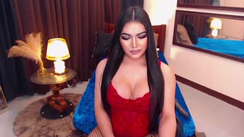 Snapshot of alurajhenson chatting on July 2, 10:05 pm Alura Jhenson online show from July 2, 10:05 pm