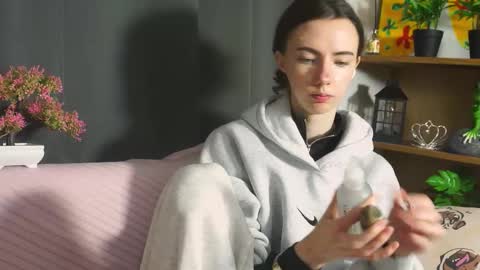 alvanalbach online show from September 30, 9:36 am