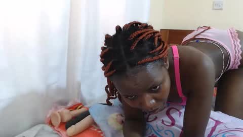 Snapshot of alvine_keji chatting on April 21, 10:21 am Alvine keji online show from April 21, 10:21 am