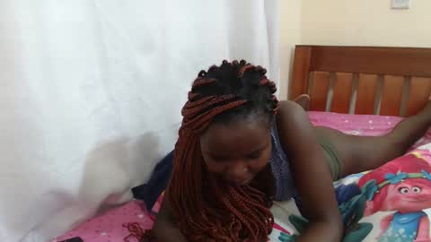 Snapshot of alvine_keji chatting on April 30, 10:36 pm Alvine keji online show from April 30, 10:36 pm