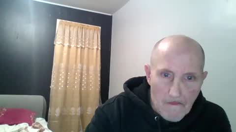 Snapshot of always_hard_will_use chatting on March 29, 1:27 am always_hard_will_use online show from March 29, 1:27 am