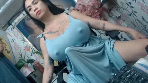 SARAHEYHEYHUGECOCK online show from November 18, 1:55 am