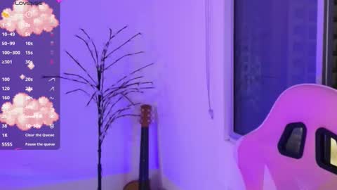 Aly online show from June 10, 2:01 am