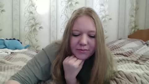 Snapshot of alya764770 chatting on April 3, 1:14 am alya764770 online show from April 3, 1:14 am